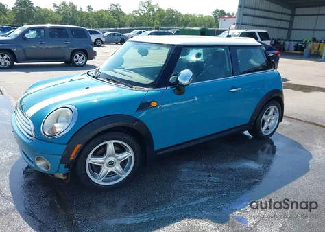 2009 Mini Cooper from USA, damaged, VIN WMWMF33579TT68578